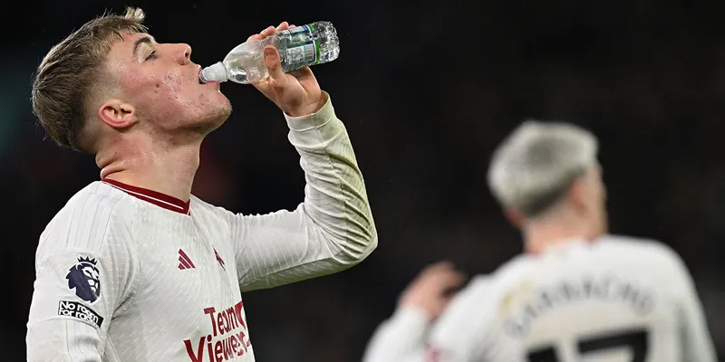 Hojlund ghi bàn trở lại giúp Man United thoát thua nhm-trong-cho-su-thay-doi-tich-cuc-tu-hojlund