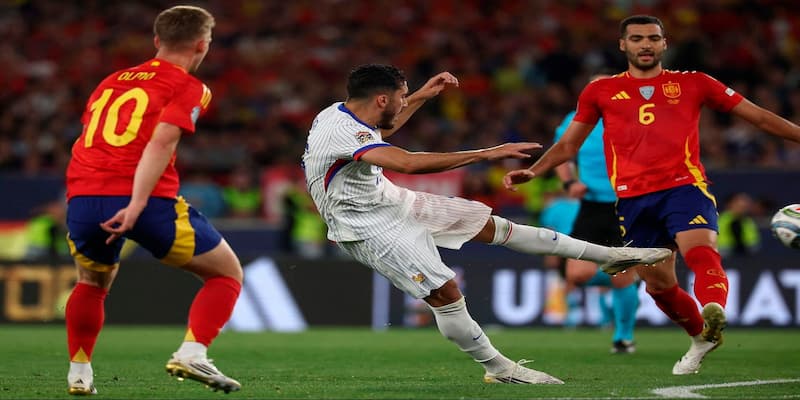 Tây Ban Nha Loại Pháp Sau Trận Cầu Có 9 Bàn Thắng Tân binh Rayan Cherki của Manchester City thi đấu ấn tượng